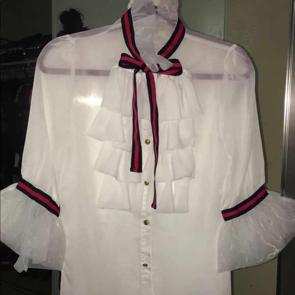 Boutique top with tags new size small - Picture 2 of 2